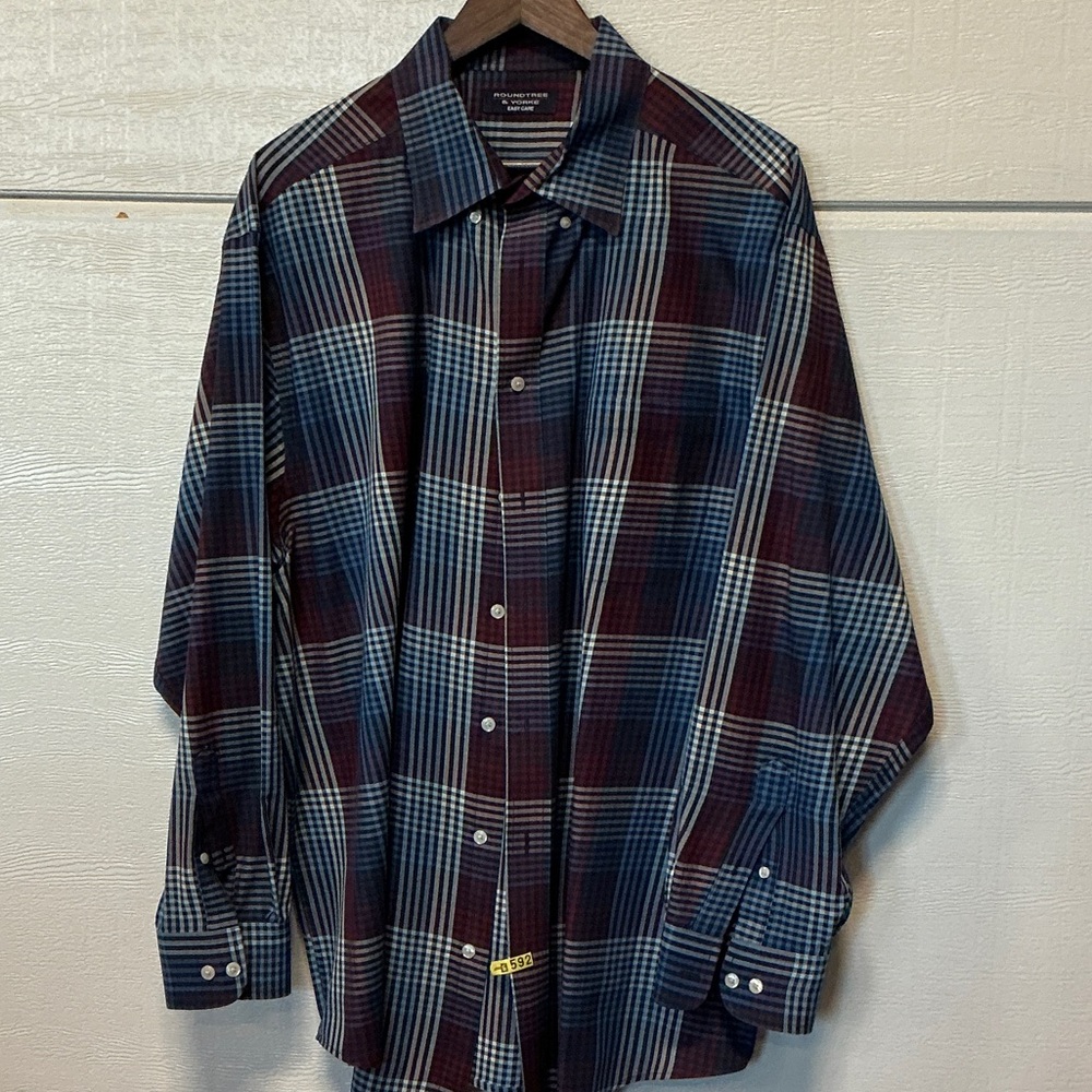 Roundtree & Yorke Men's Plaid Button-Down Shirt — Blue & Maroon
